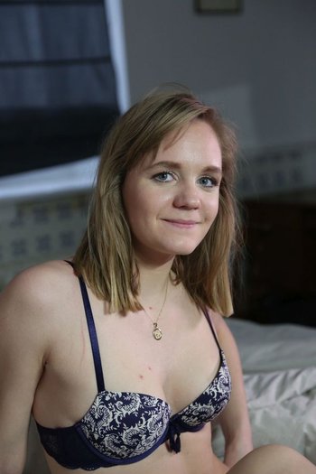 Sensual Honey gets her Muff drilled in the Bedroom - Magma-Film-Teen-Bedroom-Sex(1)
