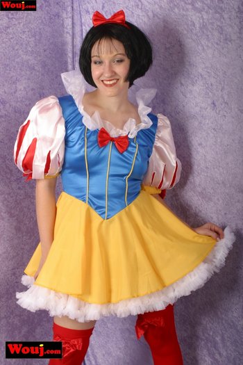 Cute sexy babe enjoys her Snow White cosplay - 000012.jpg