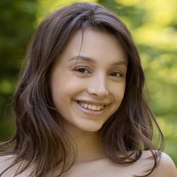 Olivia Linz