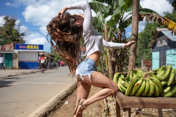 Irene-Rouse-Denim-Shorts(6)