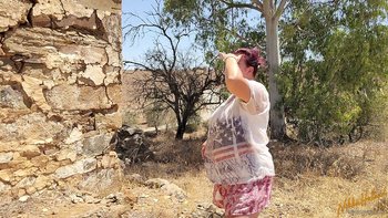 Horny BBW Nikki Holland sucking on a hard cock outdoors - 000000