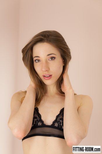 Melissa White cannot stop rubbing her wet Cunt - Melissa White cannot stop rubbing her wet Cunt 002