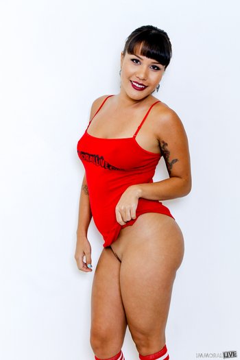 Curvaceous Mina Li shows off her awesome body - 43339_06.jpg