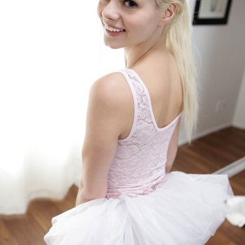Blonde ballet babe Elsa Jean properly fucked
