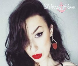 Brunette cutie Elektra Plum taking pictures of her amazing body — 10
