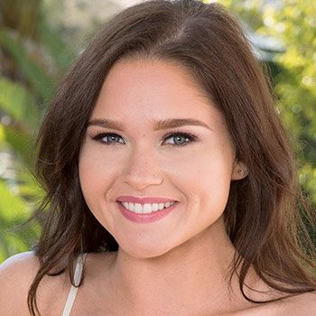 Zoe Bloom