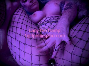 Solo hottie Lady The Tramp pleases herself with a butt plug — 10