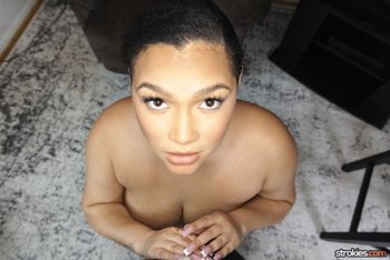 Chubby Ashlyn Peaks with trimmed pussy sucking a hard cock 005