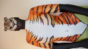 Solo hottie loves posing in her tight tiger outfit and green tights - 000003