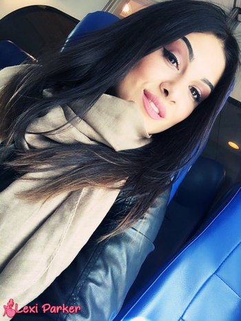 Cute babe Lexi Parker opens up her private selfies and shares them with you - 000014