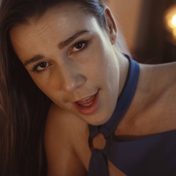 Beautiful Alexis Crystal pleasuring her asshole with a glass dildo