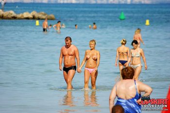 Hot Gals walking around nude around Nudist Resort