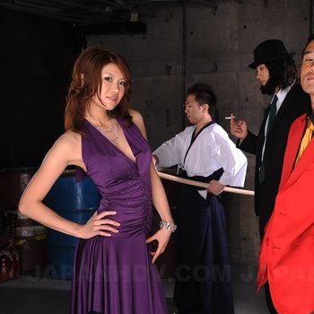 Amazing Runa Sesaki poses seductively in purple dress