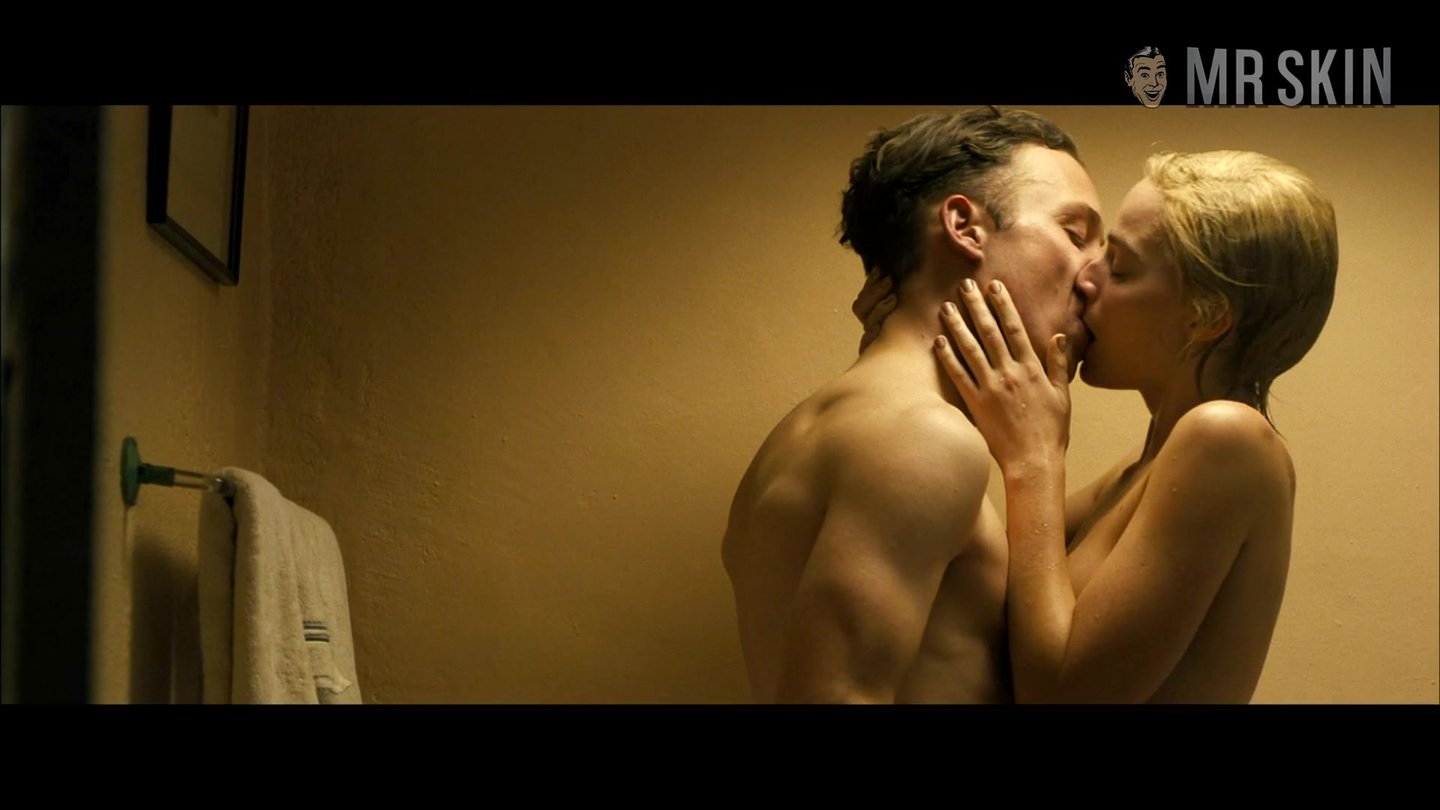 Taste Hot Margot Robbie And Delicious New Full Frontal!