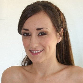 Victoria Rae