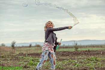 Amazing blonde girl Kayla Green showing her sexy body outdoors