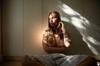 Hot pornstar Nicole Aniston strips naked for Playboy - Nicole-Aniston-Pornstar (2)