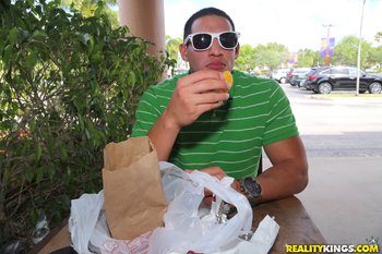 jaye-austin-brunette-hottie(1)