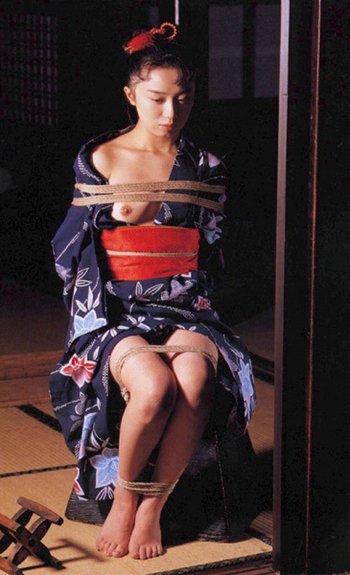 Wasteland-BDSM-Asian-Teen-Tied-Up(7)