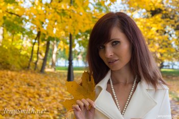 Sexy looking babe Jeny Smith unveils her hot figure outdoors - 000001
