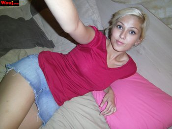 First-time amateur babes share their sexy photos with the world wide web - 000006.jpg