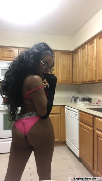 Collection of photos of horny black chicks teasing - Collection of photos of horny black chicks teasing 011