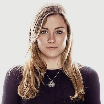 Veja todas as fotos de Laure Boulleau no Listal