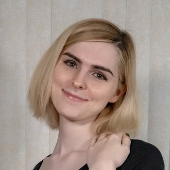 Ella Hollywood