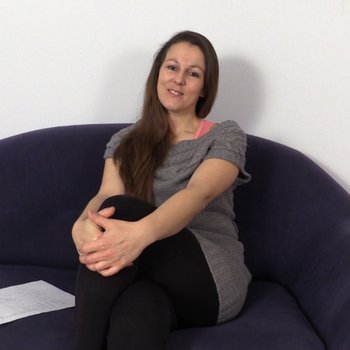Valentina Ross plaudert bei einem Casting
