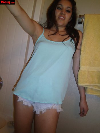 Amazing brunette chick loves taking pictures of her nice body - 000004