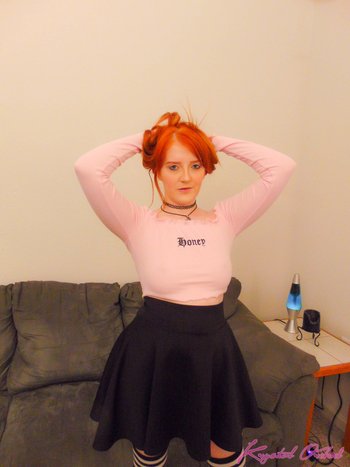 Nothing makes Cherry Fae happier than showing her hot figure - 000001