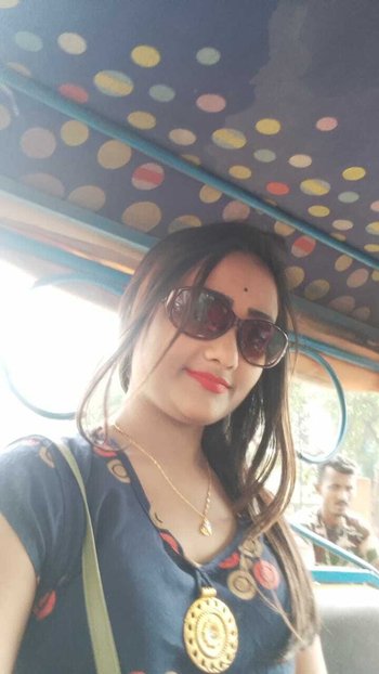 Stunning Indian girl Priya teasing with her amazing figure - 000002