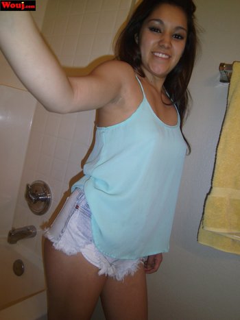 Amazing brunette chick loves taking pictures of her nice body - 000003