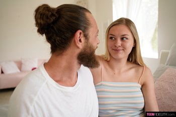 Young cock hungry beauty Amber Moore gets pumped with a big rod - Amber-Moor-coming-home (8)