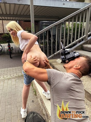 Blonde teases with her butt before sucking dick - Down-to-Fuck-Dating-Blowjob-Outdoors (8)
