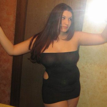 GND Kayla with her brand new elegant evening dress