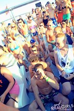 Wild horny Girls showing their Tits at Boat Party — 3