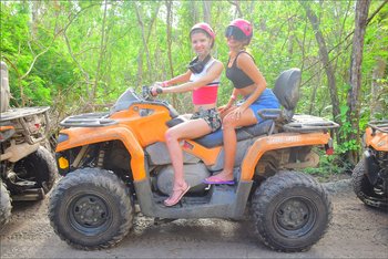 Melena Maria Rya having fun with her friends in the nature - 000012