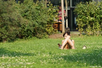 Solo MILF Jeny Smith flashing her tight shaved pussy outdoors - 000003