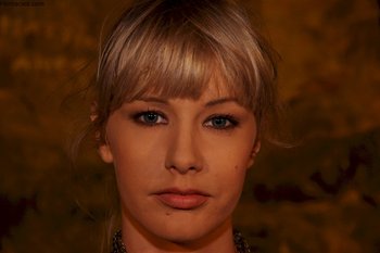 Amateur blonde Natalli Diangelo posing in her medieval clothes - Amateur blonde Natalli Diangelo posing in her medieval clothes 002